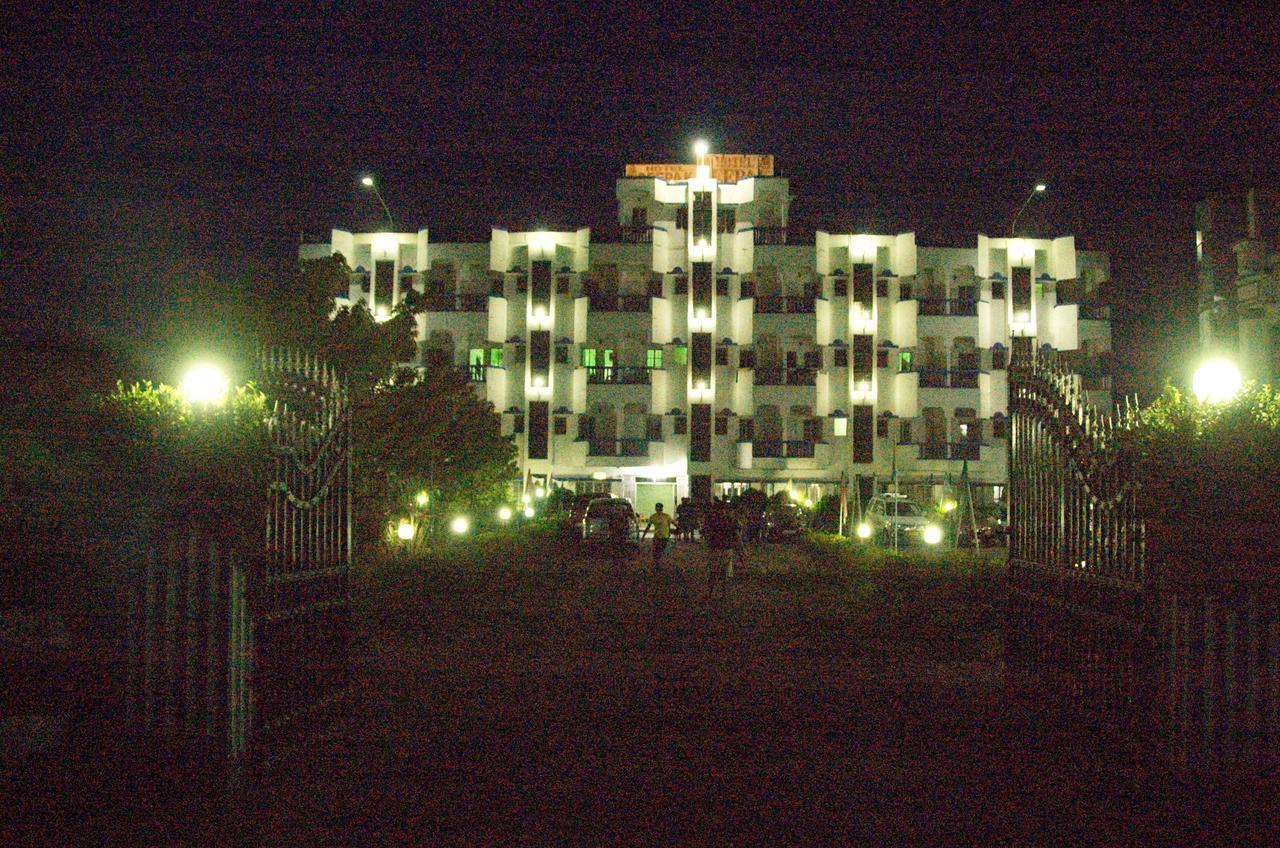 Hotel Deepak 巴卡哈利 外观 照片